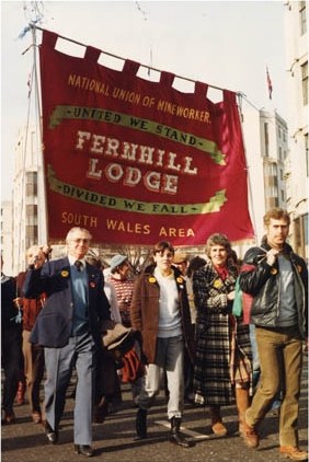 Fernill Lodge march with banner [Norman Burns]